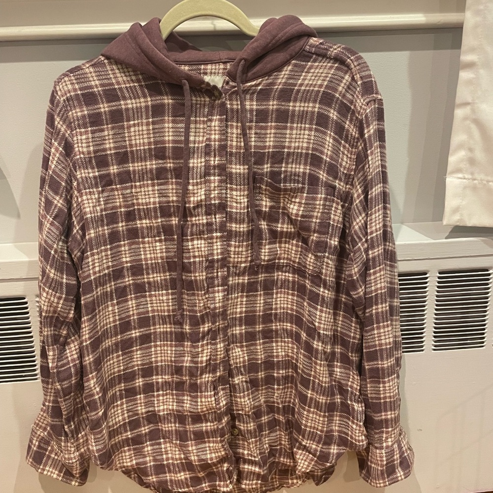 American eagle hooded flannel size small